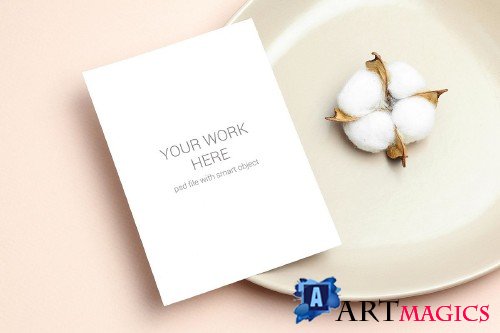 Flat lay mockup postcard with cotton on plate - 417107