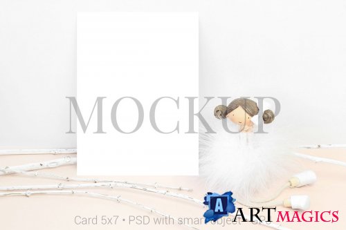 Mockup card with statuette girl  - 430482